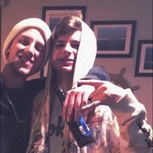 Meet your Posher, Levi